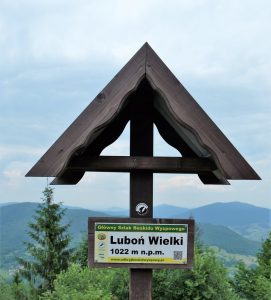 Luboń Wielki – der Gipfel der Beskid Wyspowy 1022m über dem Meeresspiegel