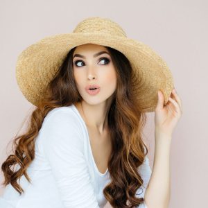 Kobiety pracujące jako hostessy lub modelki w profesjonalnej Agencji Infernal