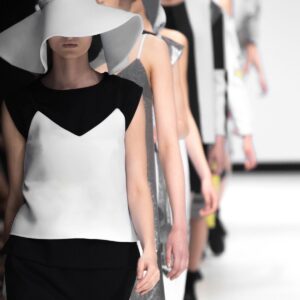 Modelki: Kim są i jaką rolę pełnią w branży mody?