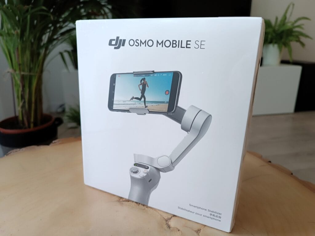 DJI Osmo Mobile SE – gimbal do smartfona RECENZJA DJI Osmo Mobile SE – gimbal do smartfona RECENZJA